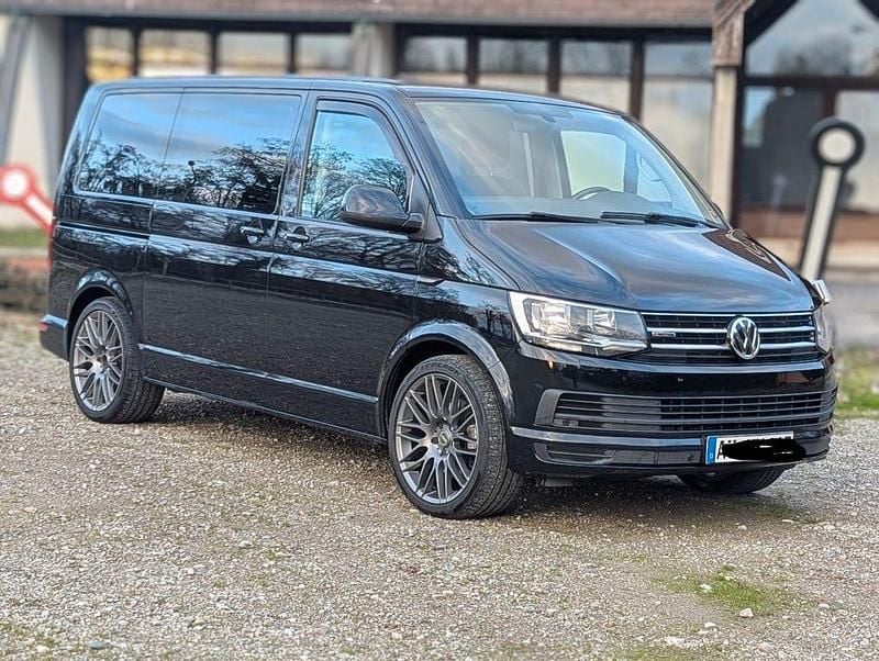 Schwarz Gebraucht 2015 VW T6 Comfortline Van | 25.900 € (Superpreis) - Bild 1/4