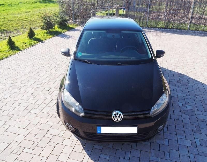 Gebraucht VW Golf VI 105 PS (77 kW) 2010 Schwarz Kleinwagen
