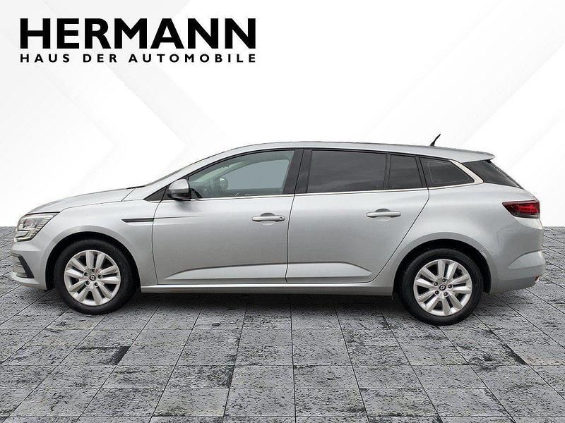 Gebraucht Renault Mégane GrandTour Equilibre 116 PS (85 kW) 2023 Silber/metallic (silber) Kombi