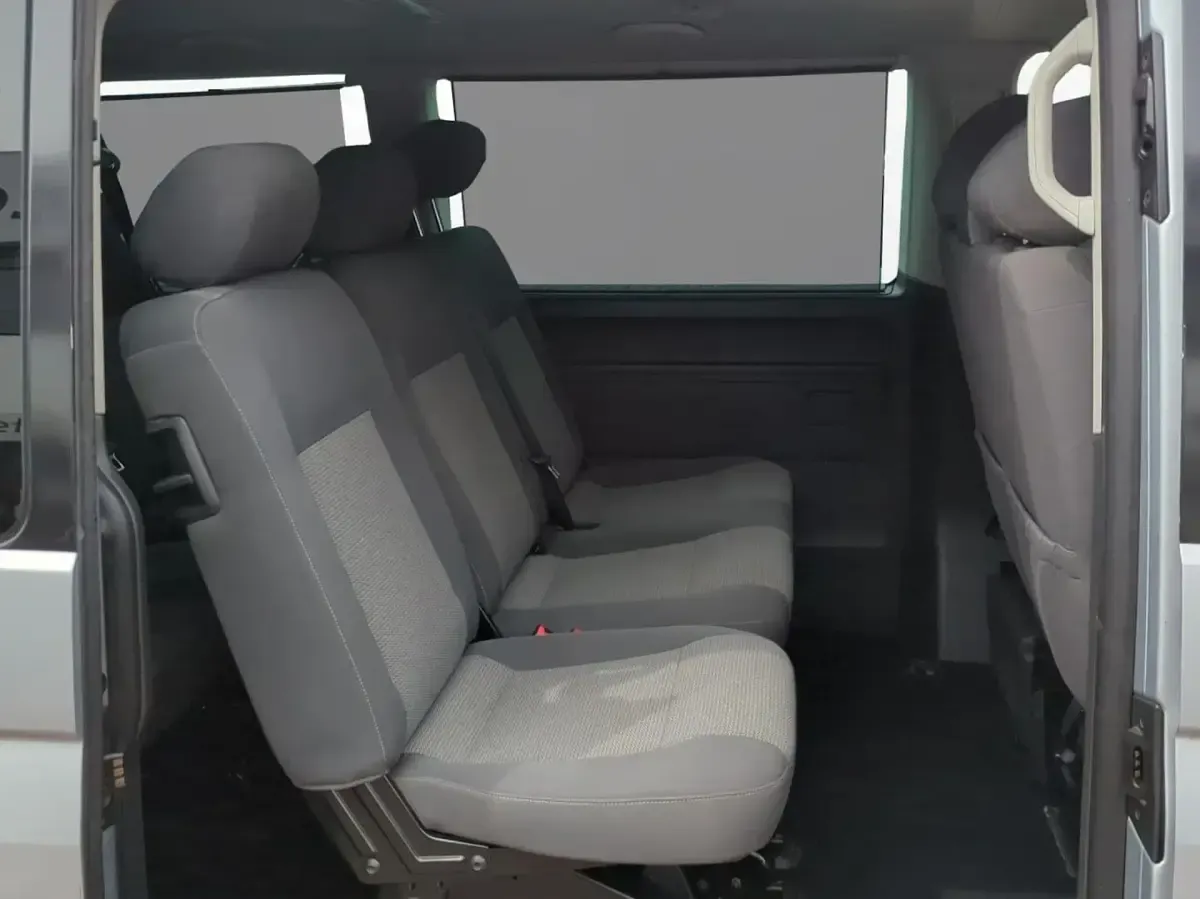 Gebraucht VW Caravelle Comfortline 140 PS (102 kW) 2012 Silber Van