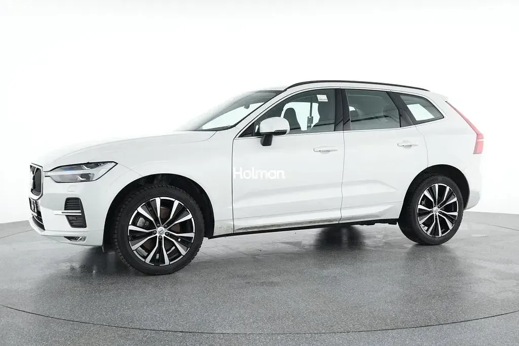 Używany Volvo XC60 Core 197 KM (144 kW) 2024 Biały SUV