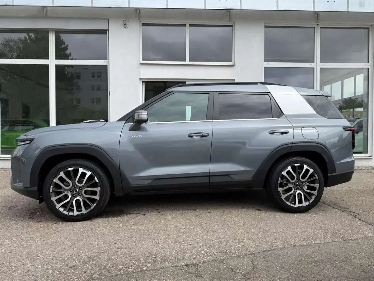 Gebraucht KGM Torres 163 PS (119 kW) 2024 Platinum grey SUV