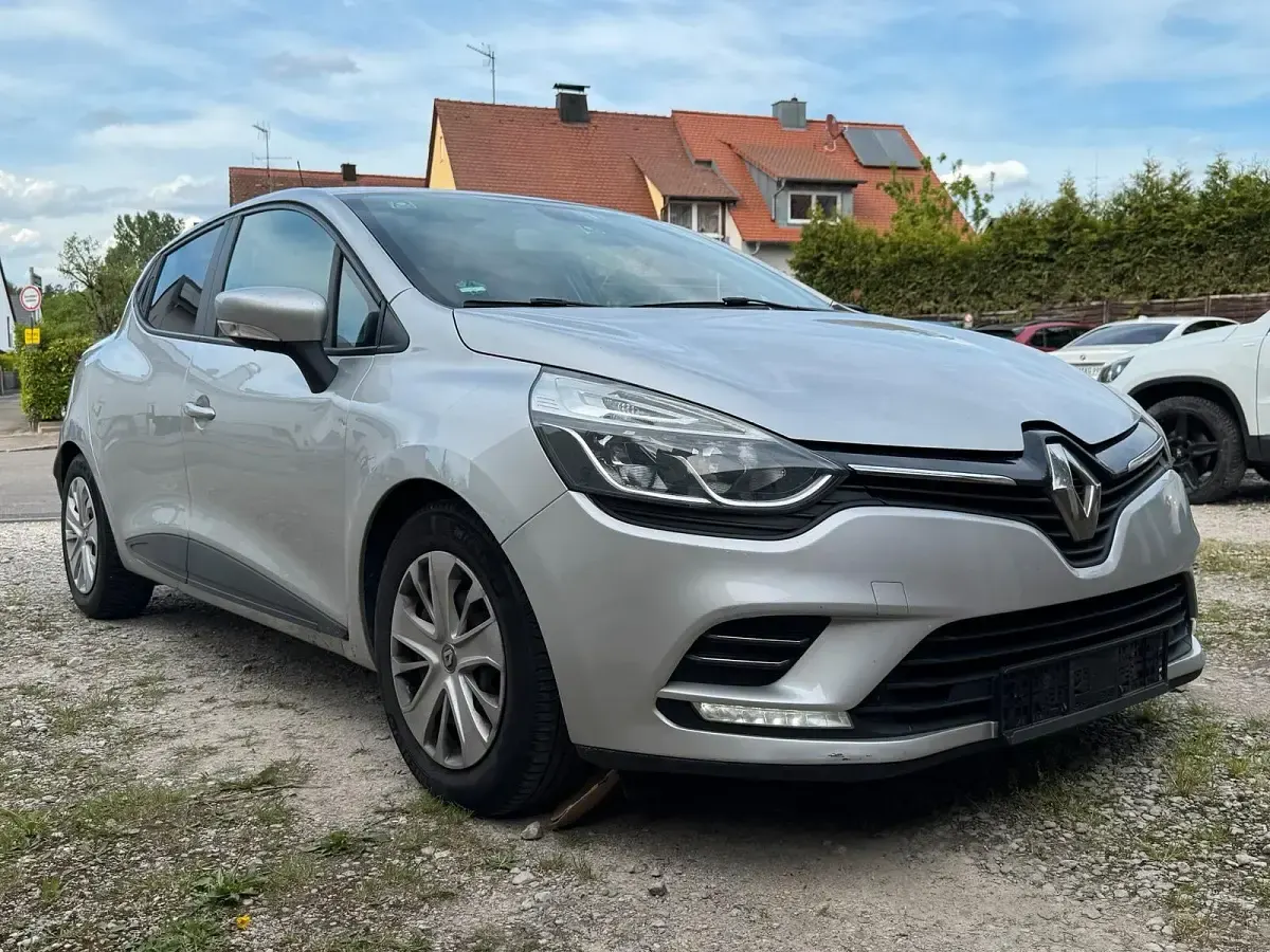Gebraucht Renault Clio IV 75 PS (55 kW) 2016 Grau Kleinwagen