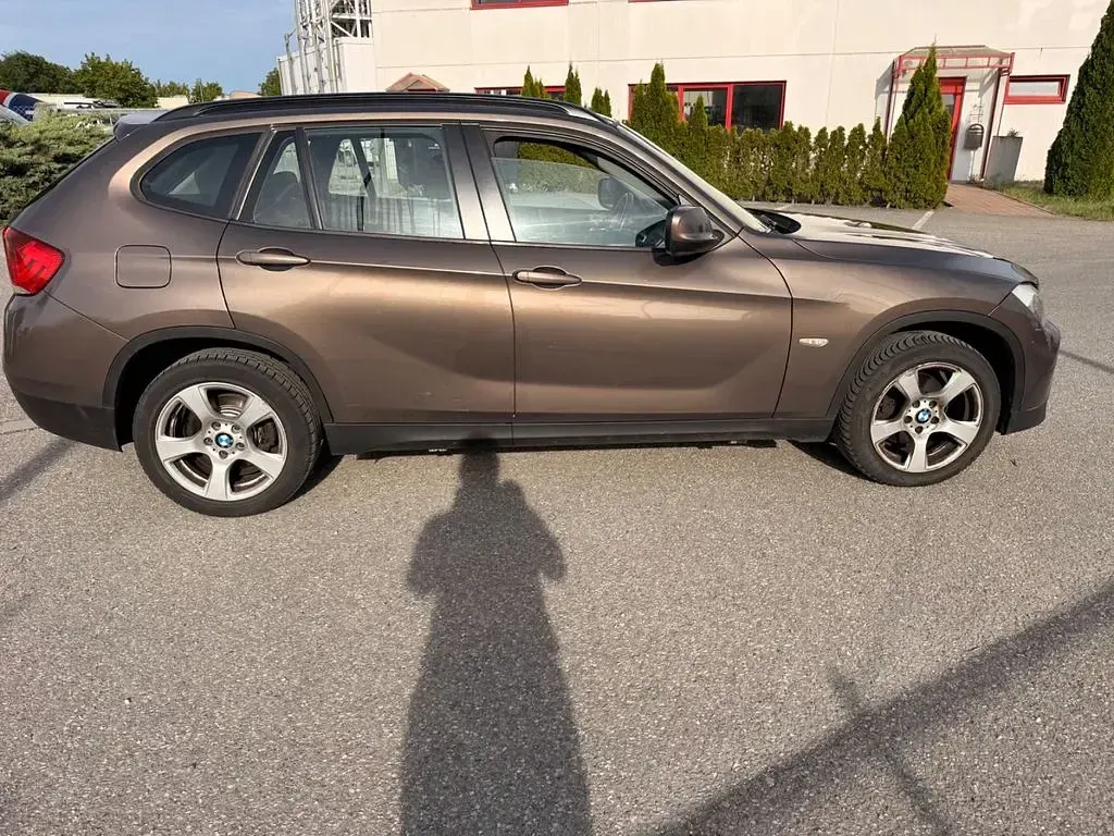 Gebraucht BMW X1 Sport Line 143 PS (105 kW) 2010 Braun SUV