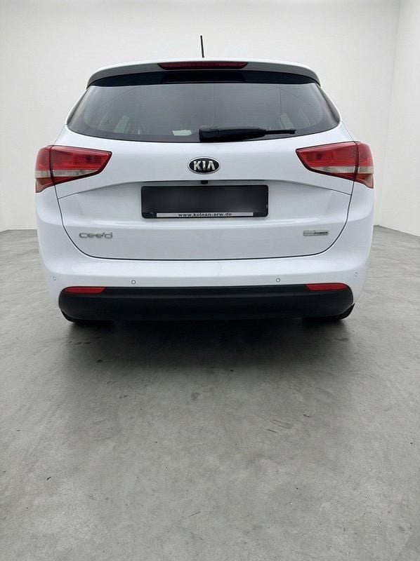 Gebraucht Kia Ceed 136 PS (100 kW) 2016 Weiß Kleinwagen