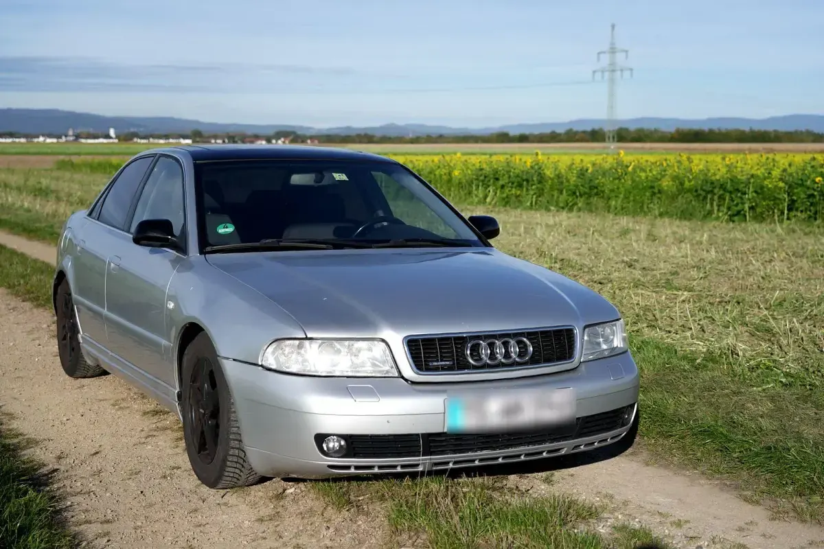 Gebraucht Audi A4 Basis 165 PS (121 kW) 1999 Silber Limousine