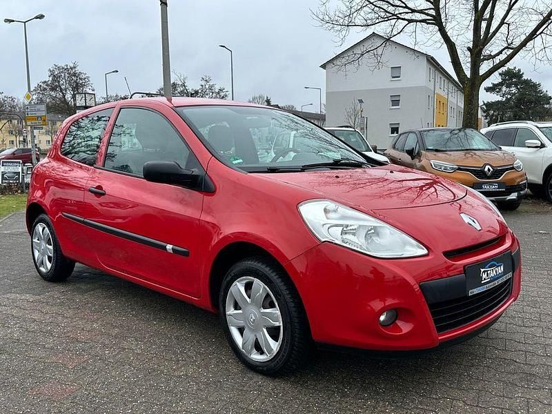 Gebraucht Renault Clio III Expression 75 PS (55 kW) 2010 Rot Kleinwagen