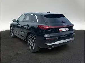 Gebraucht Audi Q5 204 PS (150 kW) 2026 Schwarz (0e mythosschwarz metallic) SUV