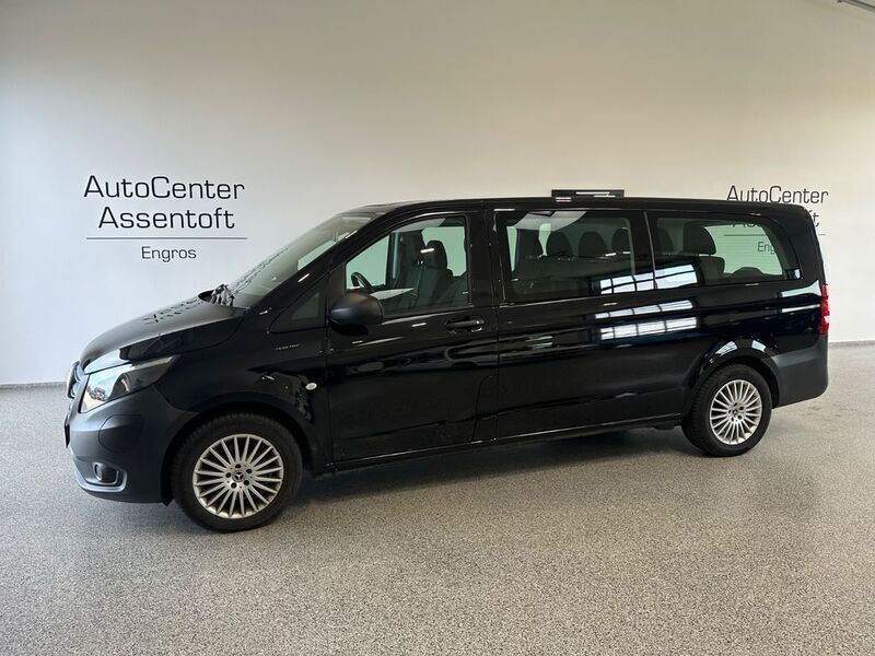Schwarz Gebraucht 2022 Mercedes e-Vito Van / Kleinbus | 21.875 € (Superpreis) - Bild 1/3