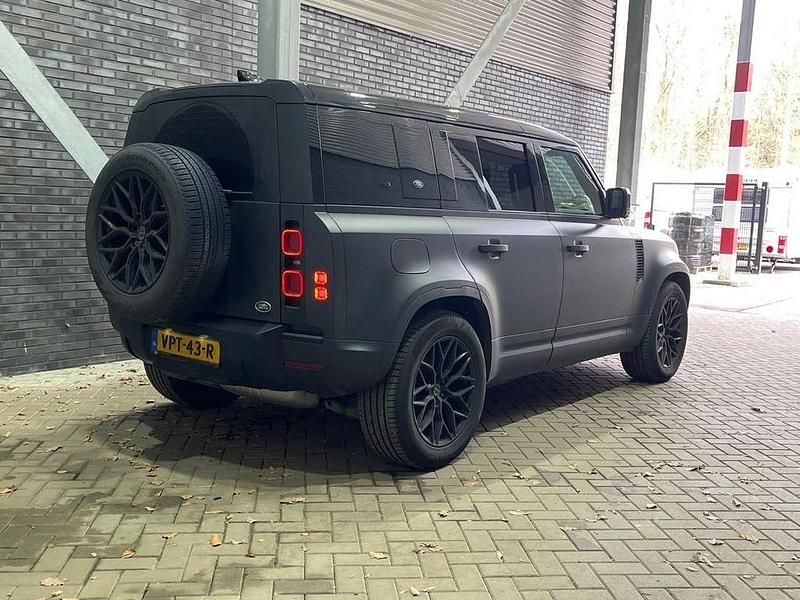 Gebraucht Land Rover Defender Dynamic 200 PS (147 kW) 2022 Schwarz SUV
