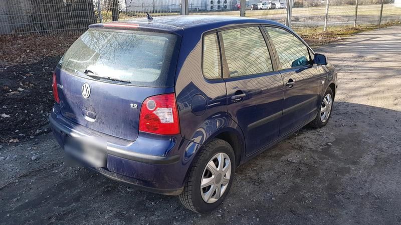 Gebraucht VW Polo 64 PS (47 kW) 2003 Blau Kleinwagen