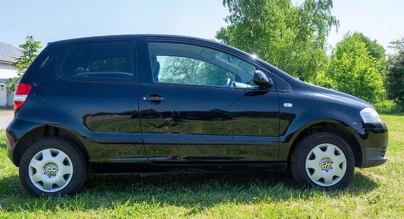 Gebraucht VW Fox 54 PS (39 kW) 2007 Schwarz Kleinwagen