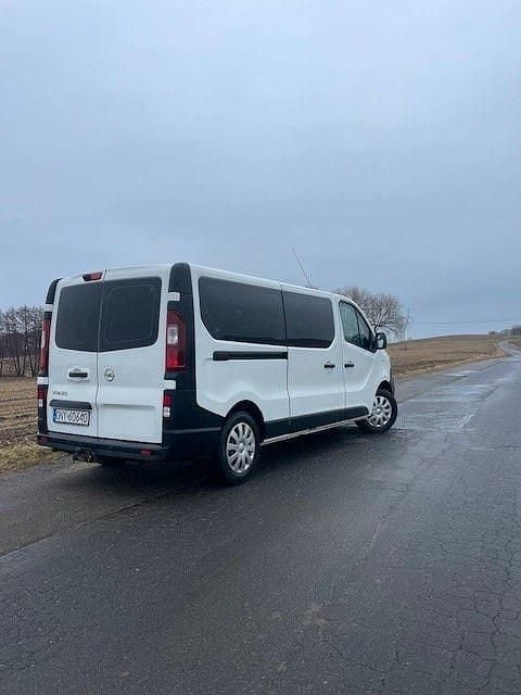 Gebraucht Opel Vivaro 120 PS (88 kW) 2019 Weiß Van / Kleinbus