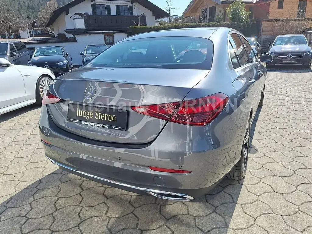 Gebraucht Mercedes C220 Avantgarde 200 PS (147 kW) 2025 Grau Limousine