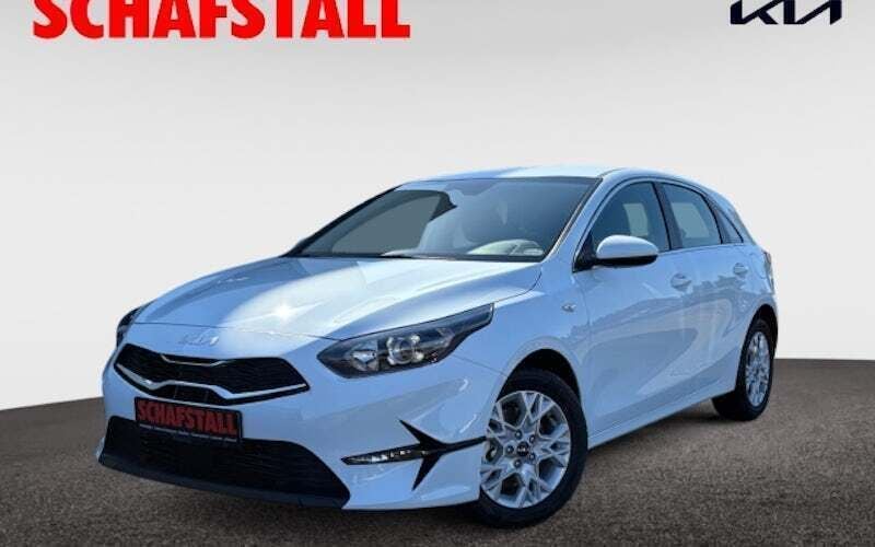 Weiß Neu 2025 Kia Ceed Vision Limousine | 24.768 € (Fairer Preis) - Bild 1/4