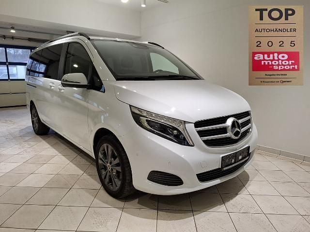 Weiß Gebraucht 2018 Mercedes V250 Edition Van / Kleinbus | 40.999 € (Guter Preis) - Bild 1/4