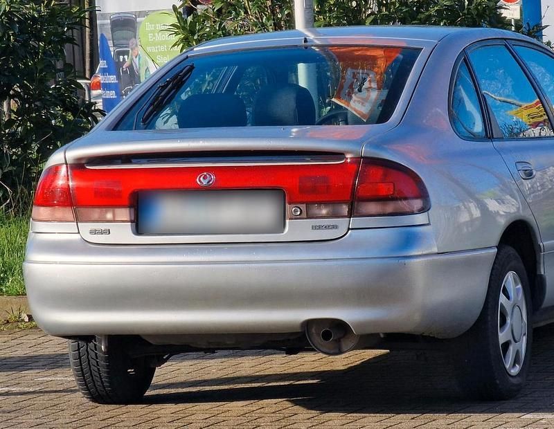 Gebraucht Mazda 626 90 PS (66 kW) 1995 Silber Limousine