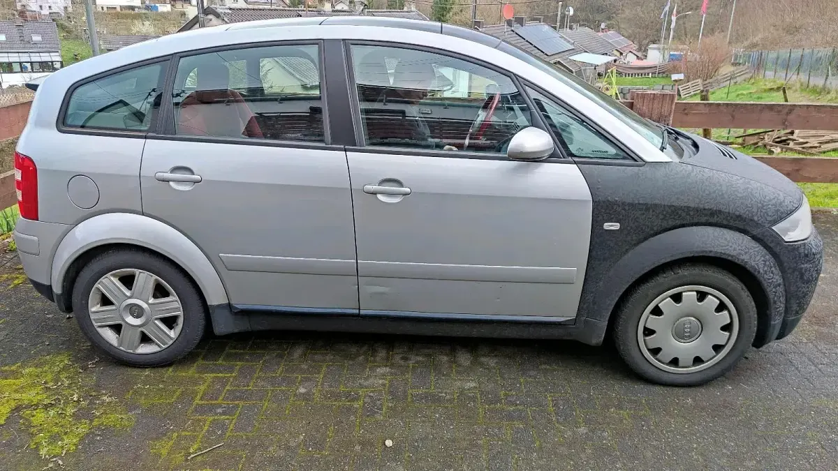 Usata Audi A2 75 CV (55 kW) 2005 Argento Utilitaria