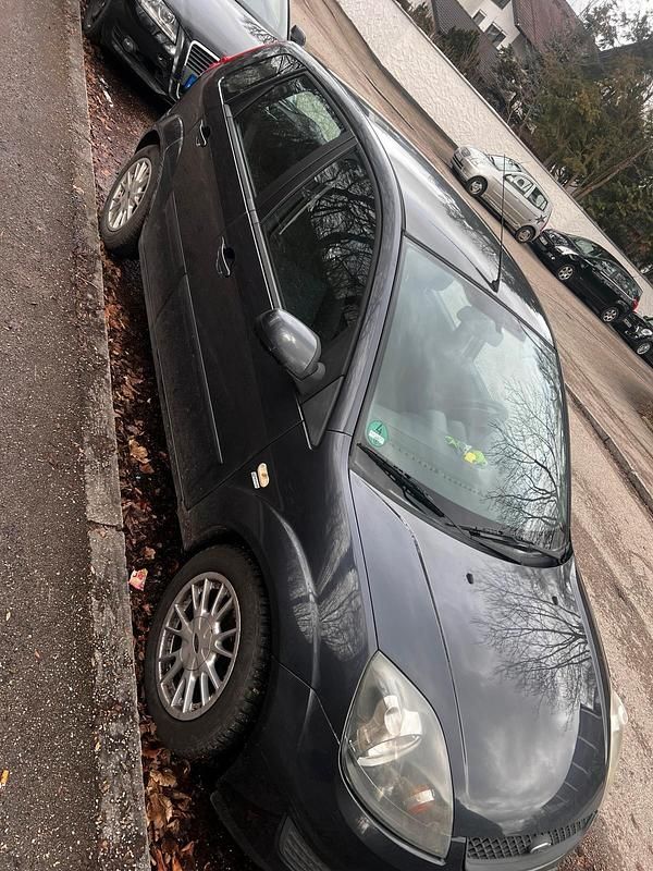 Gebraucht Ford Fiesta 80 PS (58 kW) 2007 Grau Kleinwagen
