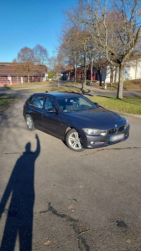 Gebraucht BMW 320 Sport Line 184 PS (135 kW) 2013 Grau Kombi