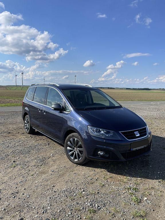 Blau Gebraucht 2017 Seat Alhambra CONNECT Van / Kleinbus | 21.000 € (Guter Preis) - Bild 1/4