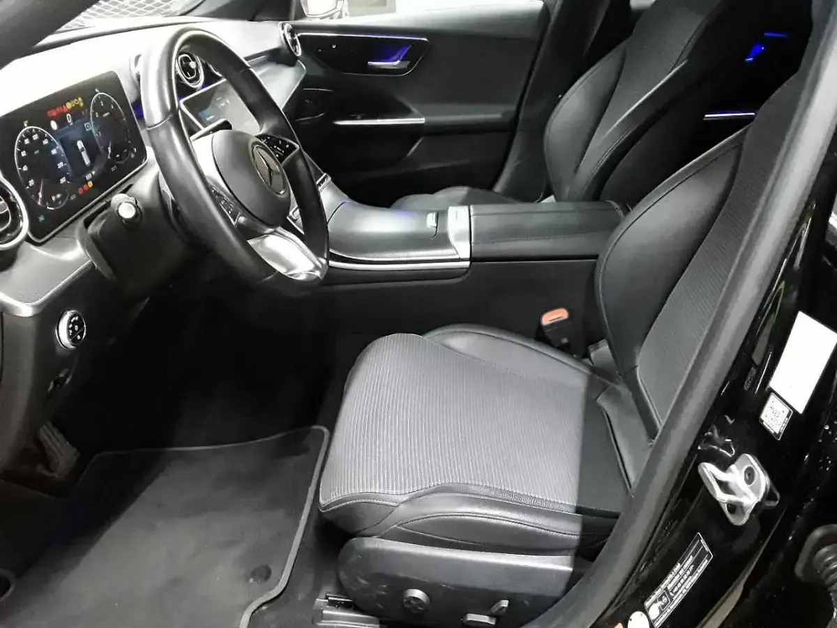 Gebraucht Mercedes C220 Avantgarde 200 PS (147 kW) 2023 Schwarz Kombi