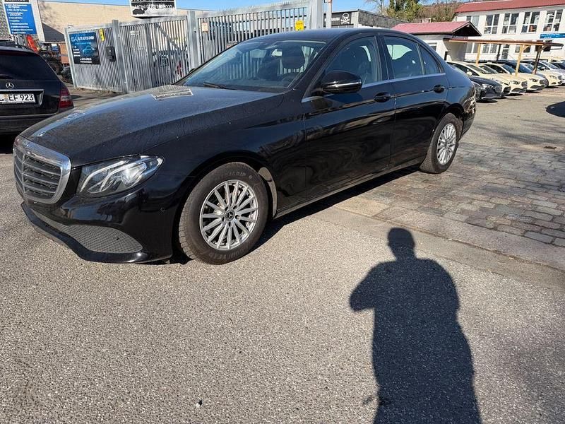 Gebraucht Mercedes E200 160 PS (117 kW) 2020 Schwarz Limousine