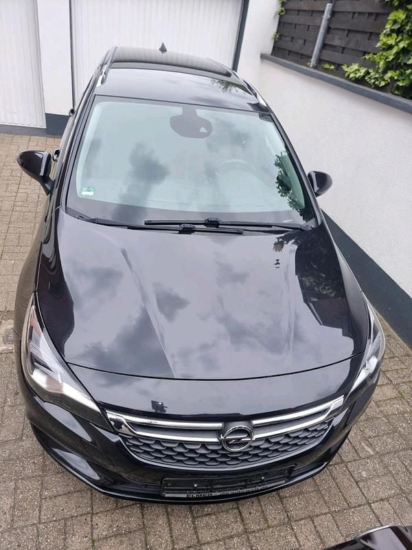 Second-hand Opel Astra 150 CP (110 kW) 2016 Negru Break