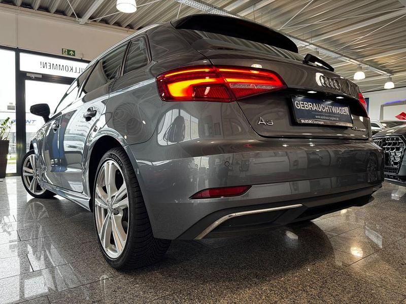 Gebraucht Audi A3 Sport 150 PS (110 kW) 2020 Grau Limousine
