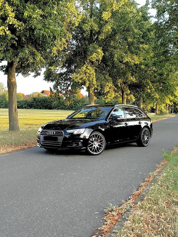 Schwarz Gebraucht 2016 Audi A4 S-Line Kombi | 17.200 € (Fairer Preis) - Bild 1/4