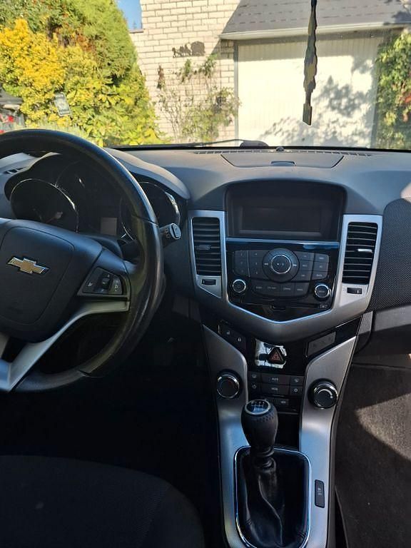 Schwarz Gebraucht 2012 Chevrolet Cruze LTZ Limousine | 3.600 € (Fairer Preis) - Bild 1/4