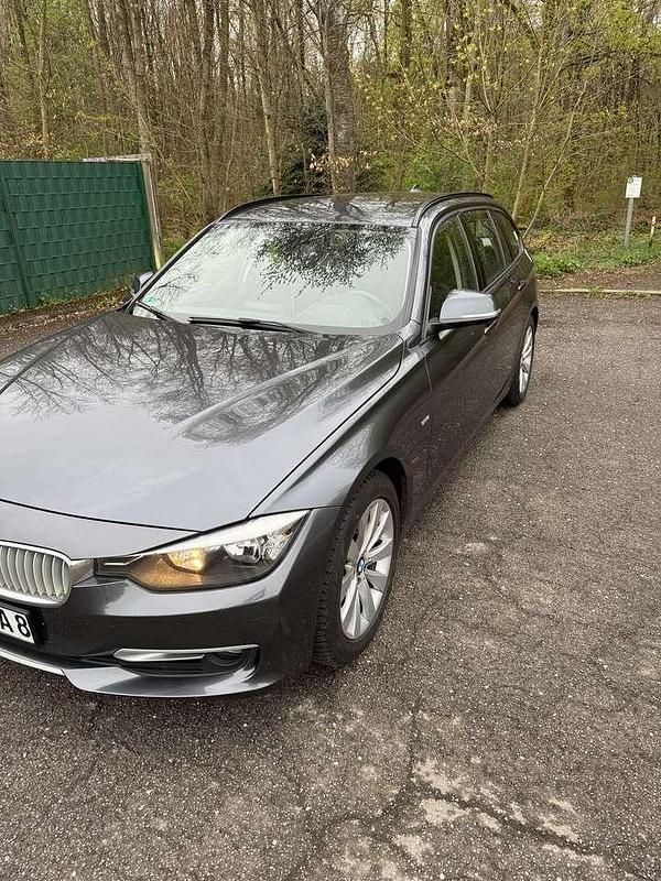 Gebraucht BMW 320 184 PS (135 kW) 2014 Grau Kombi
