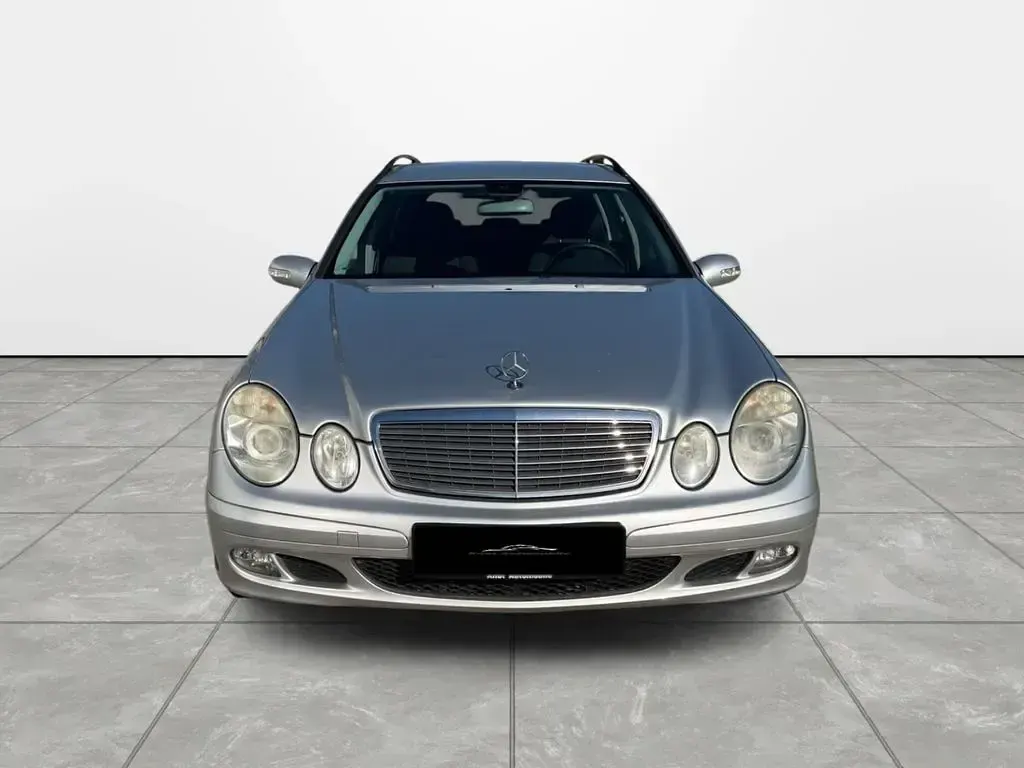 Gebraucht Mercedes E220 150 PS (110 kW) 2005 Silber Kombi