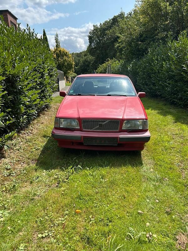 Rot Gebraucht 1992 Volvo 850 Limousine | 1.150 € - Bild 1/4