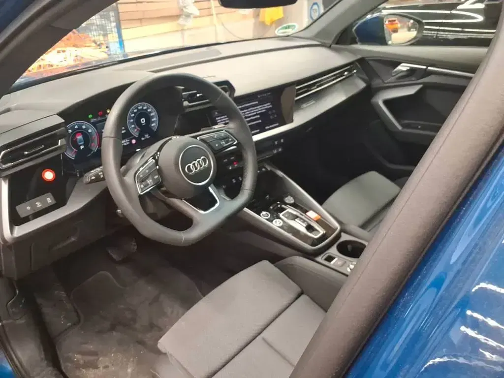 Gebraucht Audi A3 S-Line 116 PS (85 kW) 2025 Blau Limousine