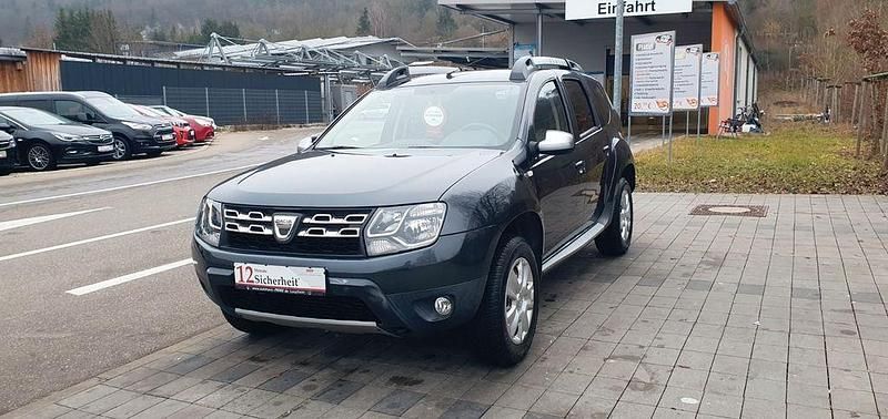 Grau Gebraucht 2017 Dacia Duster Lauréate SUV | 11.890 € (Fairer Preis) - Bild 1/4