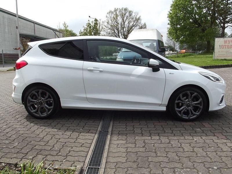 Gebraucht Ford Fiesta ST-Line 101 PS (74 kW) 2018 Weiß Kleinwagen