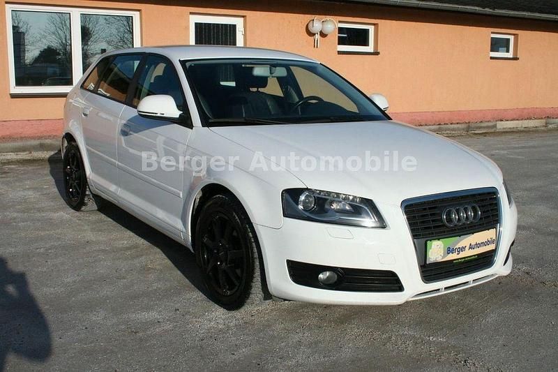 Gebraucht Audi A3 102 PS (75 kW) 2010 Weiß Kleinwagen