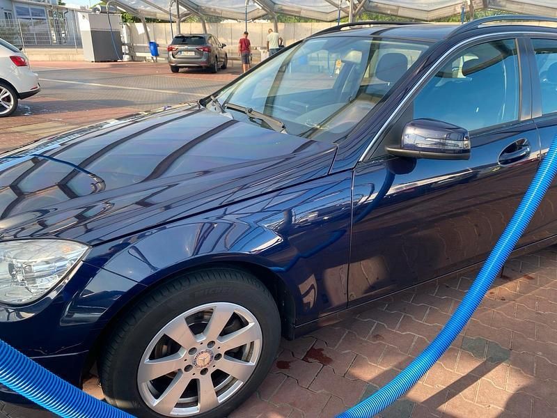 Blau Gebraucht 2009 Mercedes C200 Kombi | 3.250 € - Bild 1/3