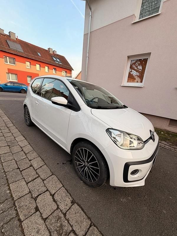 Gebraucht VW up! 60 PS (44 kW) 2018 Weiß Kleinwagen