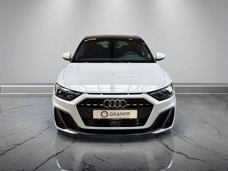 Gebraucht Audi A1 S-Line 150 PS (110 kW) 2024 Gletscherweiß metallic SUV