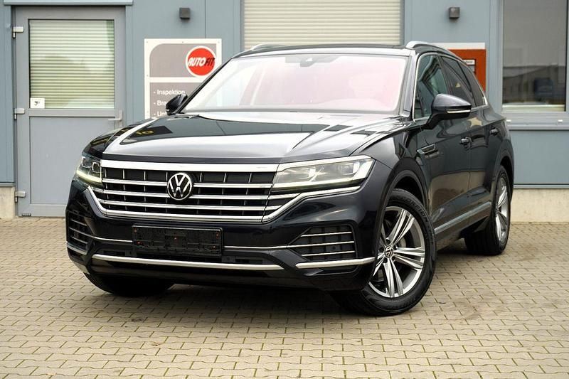 Blau Gebraucht 2022 VW Touareg Elegance SUV | 37.589 € (Guter Preis) - Bild 1/4