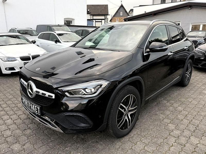 Gebraucht Mercedes GLA220 Sport 190 PS (139 kW) 2020 Schwarz SUV