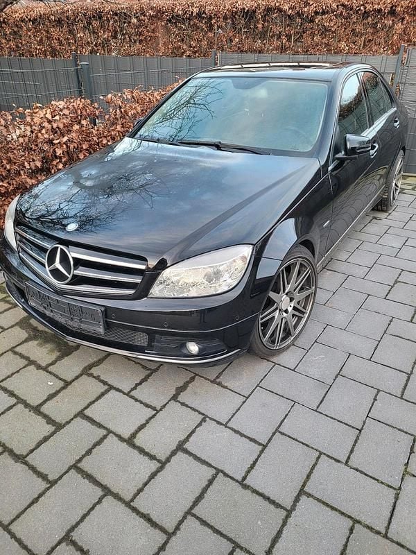 Gebraucht Mercedes C200 184 PS (135 kW) 2010 Schwarz Limousine
