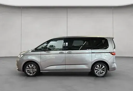 Używany VW Multivan Style 204 KM (150 kW) 2022 Srebrny Minivan