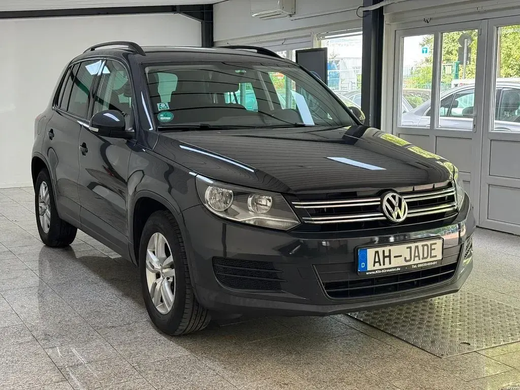 Gebraucht VW Tiguan Trendline 160 PS (117 kW) 2014 Grau SUV
