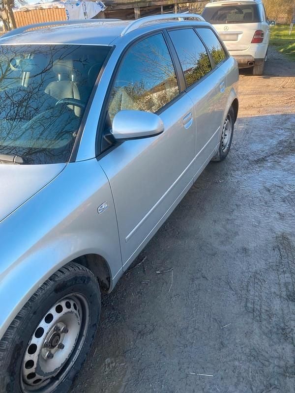 Gebraucht Audi A4 130 PS (95 kW) 2002 Silber Kombi