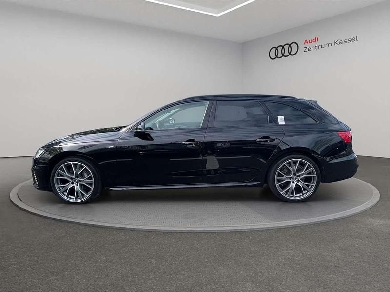 Gebraucht Audi A4 S-Line 204 PS (150 kW) 2023 Mythosschwarz metallic Kombi