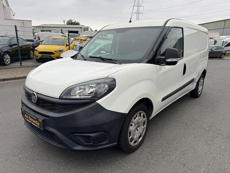 Weiß Gebraucht 2018 Fiat Doblò Basis Van / Kleinbus | 4.900 € (Fairer Preis) - Bild 1/4