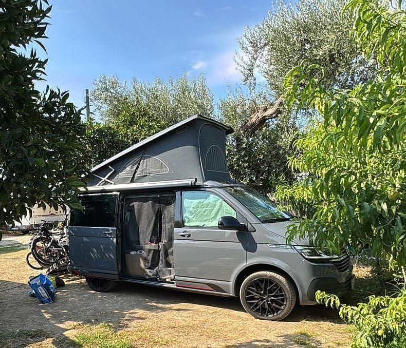 Gebraucht VW California Coast 150 PS (110 kW) 2022 Grau Van